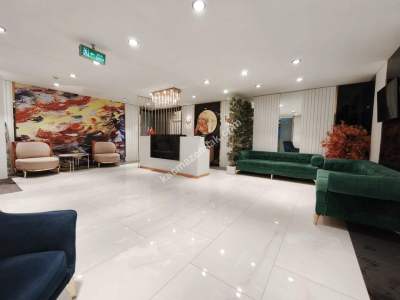 Şişli'de Camlı Plazada Dekorasyonlu, 500 M2 Kiralık 12