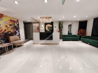 Şişli'de Camlı Plazada Dekorasyonlu, 500 M2 Kiralık 8