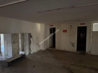 Ataşehir Örnek Mah. Cadde Üzerinde İş Yeri Katları 13