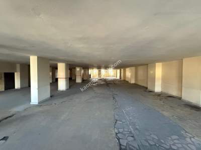 Ataşehir Örnek Mah. Cadde Üzerinde İş Yeri Katları 20