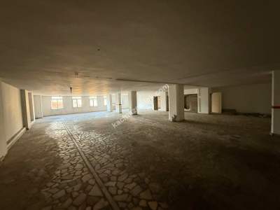 Ataşehir Örnek Mah. Cadde Üzerinde İş Yeri Katları 9