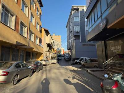 Ataşehir Örnek Mah. Cadde Üzerinde İş Yeri Katları 4