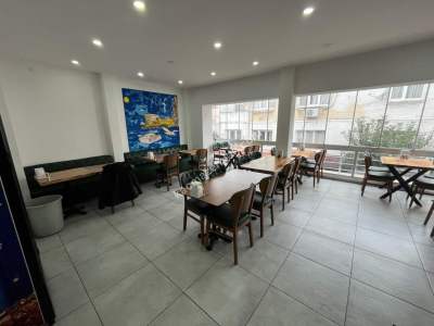 Büyükada Merkezde İşlek Caddede Kiralık 4 Katlı İş Yeri 17