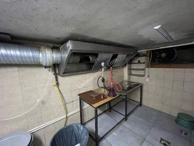 Büyükada Merkezde İşlek Caddede Kiralık 4 Katlı İş Yeri 7