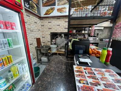 Büyükada Merkezde İşlek Caddede Kiralık 4 Katlı İş Yeri 13