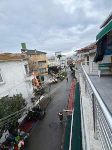 Büyükada Merkezde İşlek Caddede Kiralık 4 Katlı İş Yeri 12