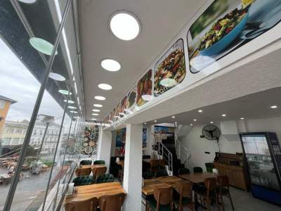 Büyükada Merkezde İşlek Caddede Kiralık 4 Katlı İş Yeri 23