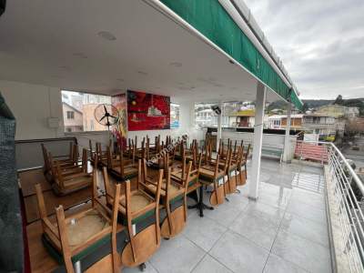 Büyükada Merkezde İşlek Caddede Kiralık 4 Katlı İş Yeri 32