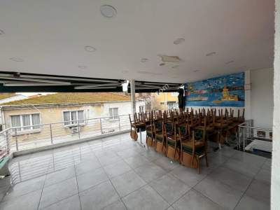 Büyükada Merkezde İşlek Caddede Kiralık 4 Katlı İş Yeri 21
