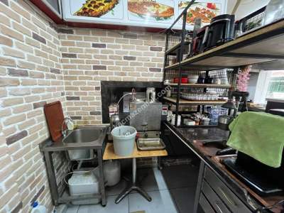 Büyükada Merkezde İşlek Caddede Kiralık 4 Katlı İş Yeri 15