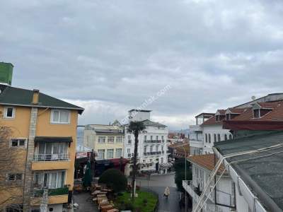 Büyükada Merkezde İşlek Caddede Kiralık 4 Katlı İş Yeri 31