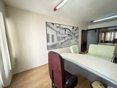 Bursa Osmangazi Merkezde Eşyalı Satılık Ofis 18