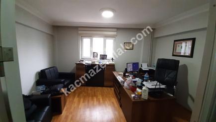 Bursa Merkez'de Adliye Yanında Satılık 1+1 Ofis 8