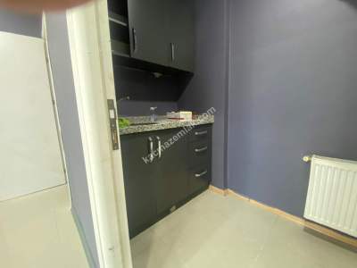 Samandıra Meydanda Camlı Plaza'da Satılık Ofis 11