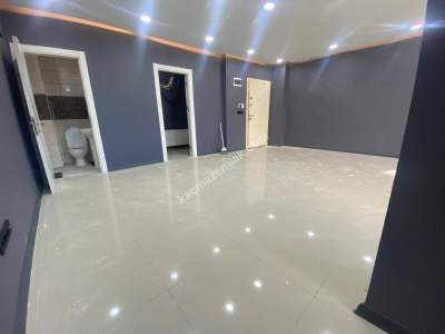 Samandıra Meydanda Camlı Plaza'da Satılık Ofis 5