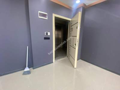 Samandıra Meydanda Camlı Plaza'da Satılık Ofis 6