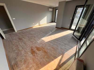 Acıbadem Caddesinde Sıfır Binada 3+1 Satılık Ofis Büro 4