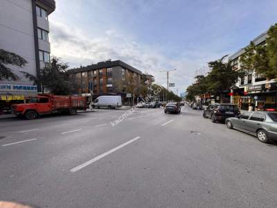 Acıbadem Caddesinde Sıfır Binada 3+1 Satılık Ofis Büro 33