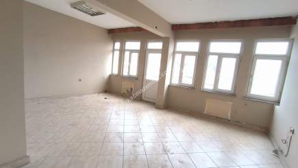 Trabzon Uzun Sokakta Satılık Ofis 17