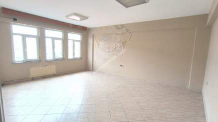 Trabzon Uzun Sokakta Satılık Ofis 23