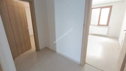 Meydana Yakın Deniz Manzaralı Büro 7