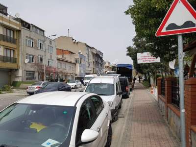 Ataşehir Esatpaşa Ana Cadde Üstü Düz Giriş 200 M2 25