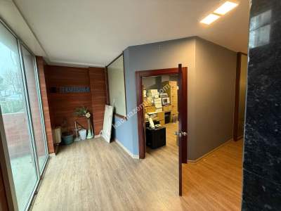 Dikilitaş Eren Sokakta, Düz Giriş, 90M2 Net Dükkan & 22