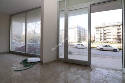 Çekmeköy Çatalmeşe S Cadde Üzeri 100 M2 Satılık Dükkan 23