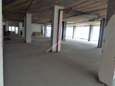 Alibeyköyde Hazır Kurumsal Kiracılı 2.350 M2 Satılık 13