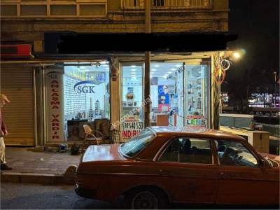 Fatih Yusufpaşa'da Cadde Üzeri Çift Cephe Köşe Dükkan 6