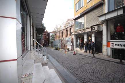 Süleymaniye Güler Han'da Satılık Giriş Dükkan Ve 1.Kat 12