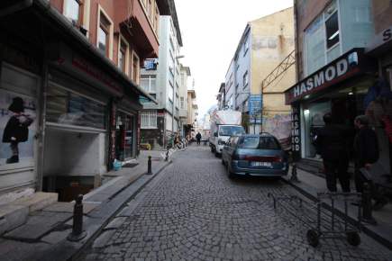 Süleymaniye Güler Han'da Satılık Giriş Dükkan Ve 1.Kat 7