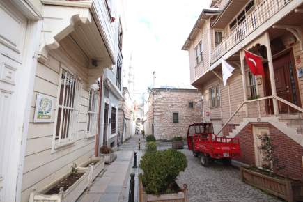 Süleymaniye Güler Han'da Satılık Giriş Dükkan Ve 1.Kat 21