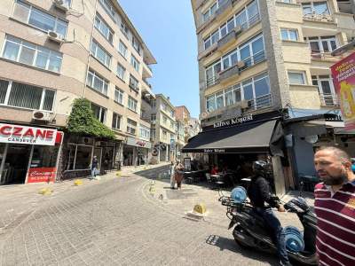 Kadıköy Caferağada Hareketli Sokakta, 150 M2 Satılık 19