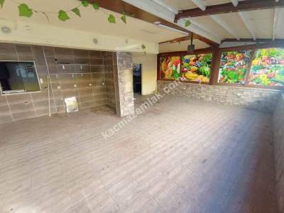 Altıntepede Cafe Hamburgerci Pastane Olmaya Uygun Bahçe 9