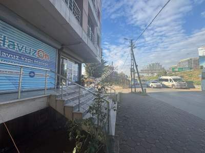 Maltepe Küçükyalı'da E-5'E Paralel 25M2 Satılık Dükka 7