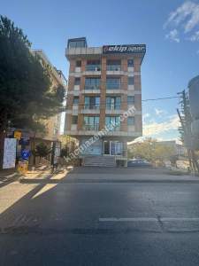 Maltepe Küçükyalı'da E-5'E Paralel 25M2 Satılık Dükka 10