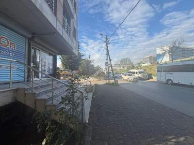 Maltepe Küçükyalı'da E-5'E Paralel 25M2 Satılık Dükka 9