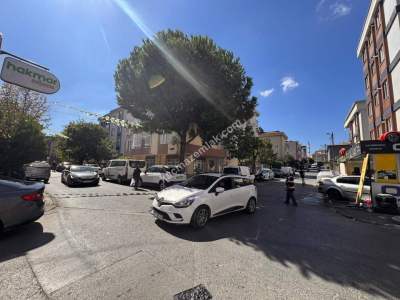 Ümraniye Cadde Üstü Sıfır Binada Depolu Ön Cephe Dükkan 17