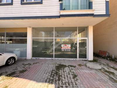 Ümraniye Cadde Üstü Sıfır Binada Depolu Ön Cephe Dükkan 7