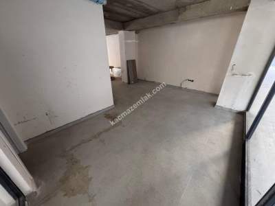 Acıbadem Caddesinde Sıfır Binada 65 M2 Satılık Dükkan 7