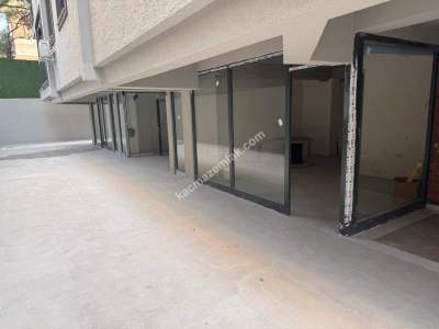 Acıbadem Caddesinde Sıfır Binada 65 M2 Satılık Dükkan 2