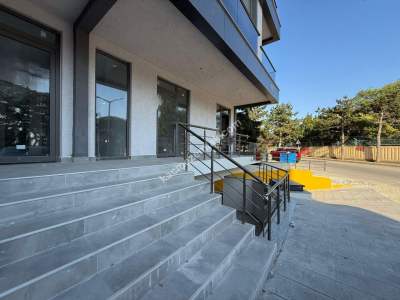 Acıbademde Birçok İşe Uygun Öncephe Sıfır Depolu Dükkan 14