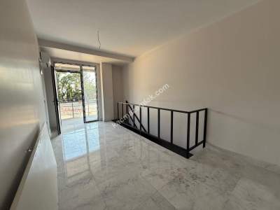 Acıbademde Birçok İşe Uygun Öncephe Sıfır Depolu Dükkan 5