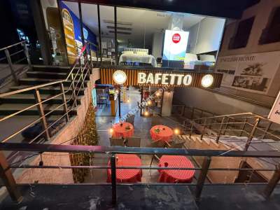 Üsküdar Acıbadem Caddesinde, Yeni Binada Satılık Dükkan 9