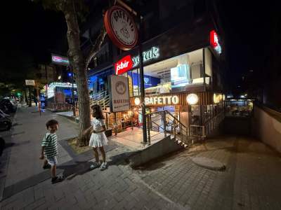Üsküdar Acıbadem Caddesinde, Yeni Binada Satılık Dükkan 8