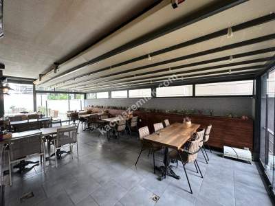 Üsküdar Acıbadem Caddesinde, Yeni Binada Satılık Dükkan 11