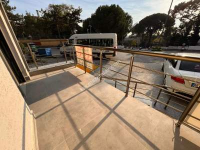 Acıbadem Nişantaşında İşlek Lokasyonda Satılık Dükkan 9