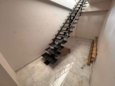 Acıbadem Nişantaşında İşlek Lokasyonda Satılık Dükkan 11