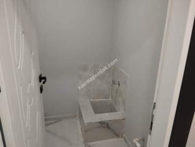 Siirt Karayolları Şube Karşısı Satılık 2 Katlı Dükkan 20